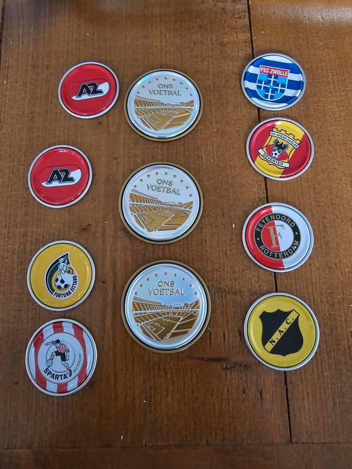 Voetbal Club Emblemen / Buttons - Diverse Clubs, Verzamelen, Sportartikelen en Voetbal, Gebruikt, Overige typen, Overige binnenlandse clubs