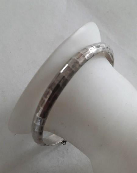 Prachtige gehamerd zilveren slavenarmband 925 + kettinkje, Ophalen, Zo goed als nieuw, Zilver, Zilver