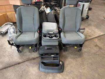 2014 Dodge ram 1500 bank met 6e zitplaats beschikbaar voor biedingen