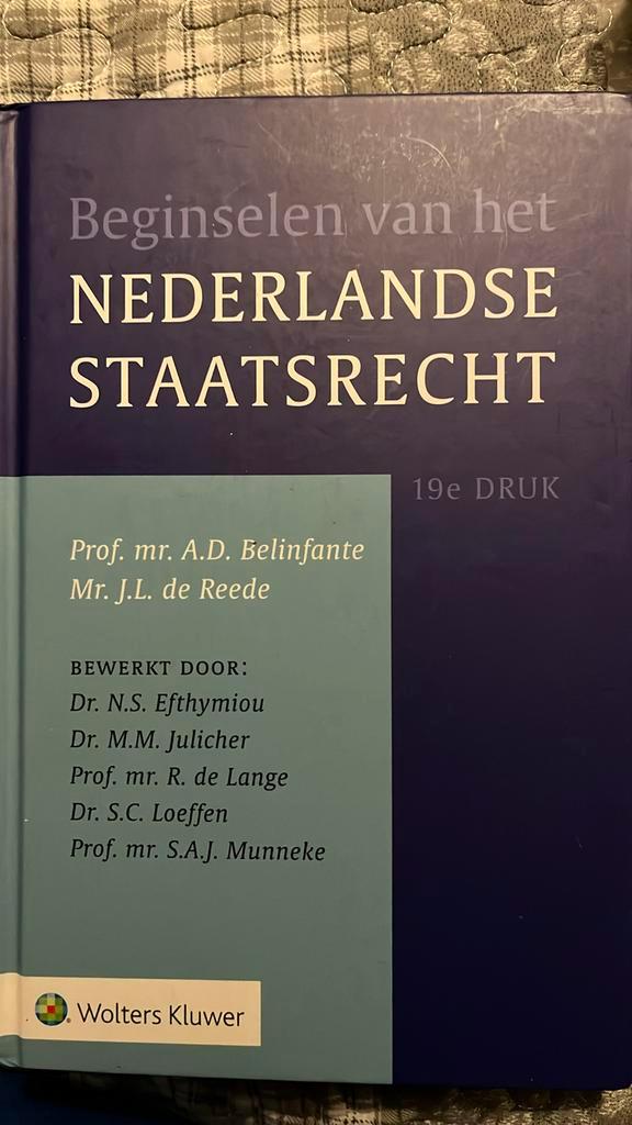 Beginselen van het Nederlands staatsrecht, Boeken, Wetenschap, Zo goed als nieuw, Ophalen