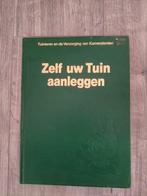 Zelf u tuin aanleggen boek ( hardcover ), Ophalen of Verzenden, Gelezen
