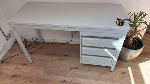 bureau  136 x 51, Huis en Inrichting, Bureaus, Zo goed als nieuw, Ophalen
