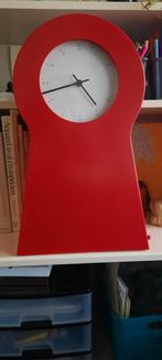 IKEA PS klok rood, Ophalen of Verzenden, Zo goed als nieuw, Analoog, Wandklok