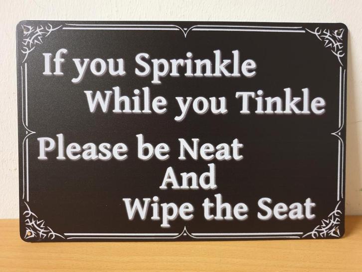 Sprinkle while you Tinkle reclamebord van metaal wandbord, Huis en Inrichting, Woonaccessoires | Tekstborden en Spreuken, Nieuw