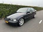 BMW 3-Serie 2.5 I 323 1997 Zwart, Auto's, BMW, 2500 cc, Zwart, Zwart, Origineel Nederlands