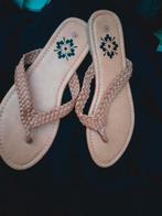 Teenslippers bruin nieuw 38, Slippers, Bruin, Nieuw, Ophalen of Verzenden
