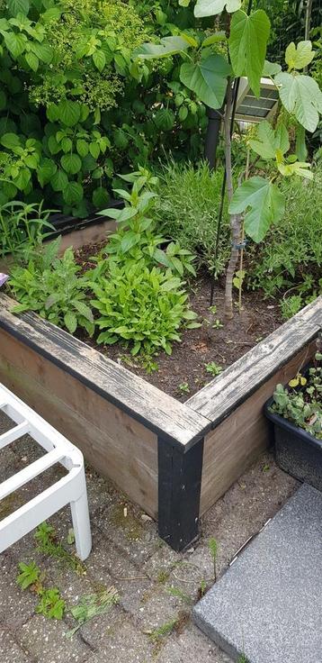 bloembak 130cm GRATIS  beschikbaar voor biedingen