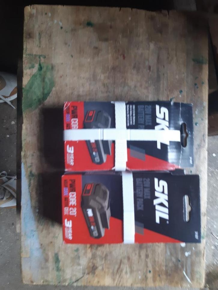 Te koop SKIL 20V accu 2,0Ah 3107AA, Doe-het-zelf en Verbouw, Gereedschap | Machine-onderdelen en Toebehoren, Nieuw, Ophalen of Verzenden