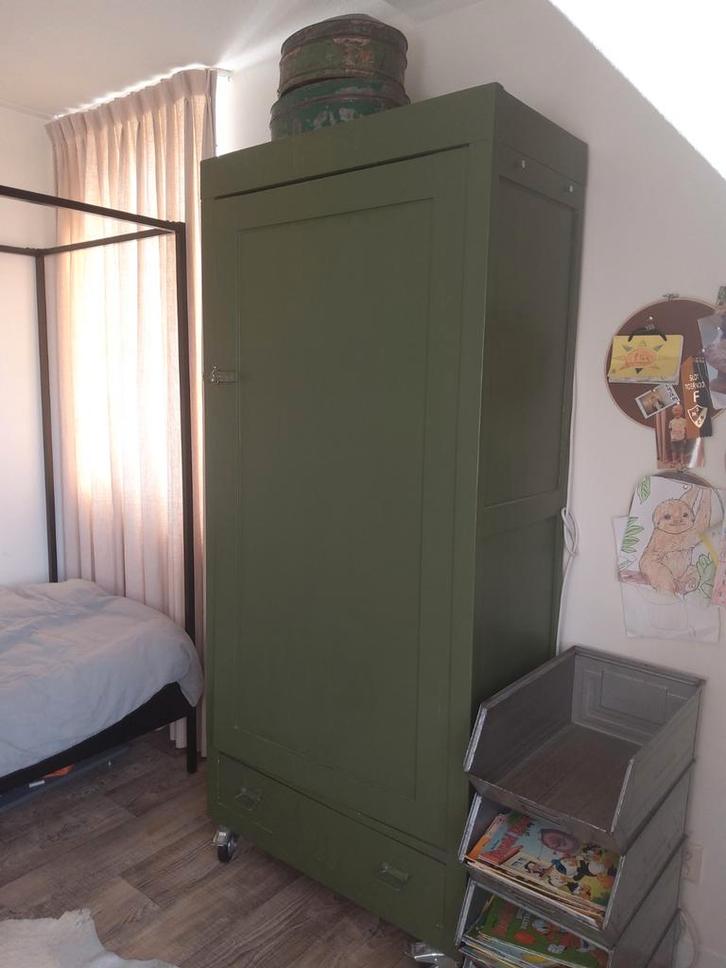 Kleding kast, Huis en Inrichting, Kasten | Kledingkasten, 150 tot 200 cm, 50 tot 100 cm, 50 tot 75 cm, Ophalen