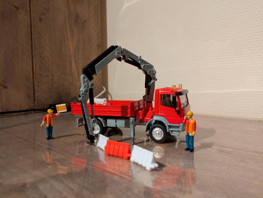 Siku vrachtwagen met kraan, Overige merken, 1:32 tot 1:50, Ophalen of Verzenden, Zo goed als nieuw