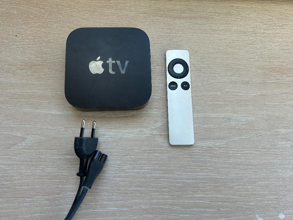 Apple TV & Remote - 3e Generatie, Ophalen of Verzenden, Gebruikt, HDMI, Minder dan 500 GB