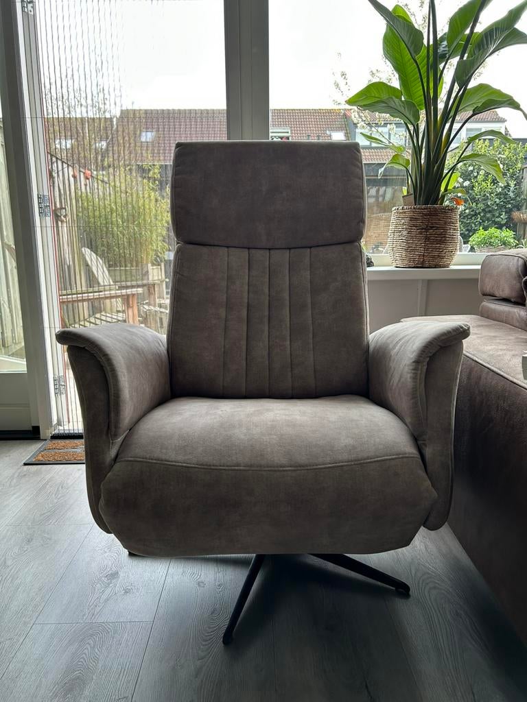 Elektrische relax fauteuil in nieuwstaat!, Huis en Inrichting, Fauteuils, Ophalen, Minder dan 75 cm, Zo goed als nieuw, 75 tot 100 cm