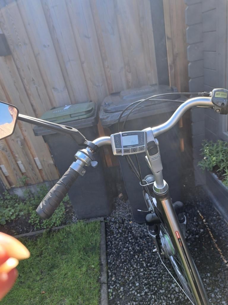 Giant electrische fiets, Ophalen