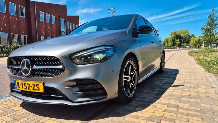 ​Mercedes B180 AMG  | DESIGNO MATGRIJS | Pano | VOL OPTIES, Auto's, Mercedes-Benz, Particulier, B-Klasse, ABS, Achteruitrijcamera
