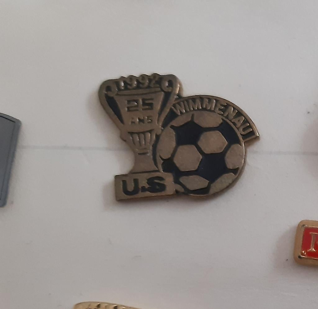 Pin 1992 Wimmenau, Ophalen of Verzenden, Nieuw, Sport, Speldje of Pin