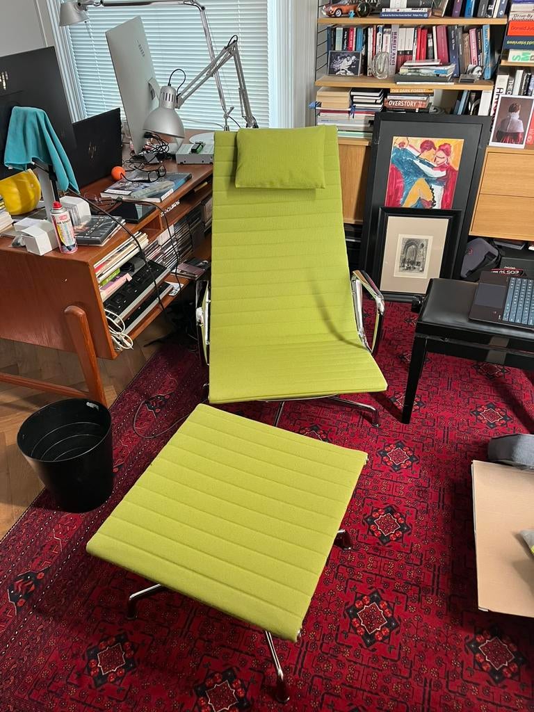Vitra Eames EA124 +EA125, Ophalen, Zo goed als nieuw, 50 tot 75 cm