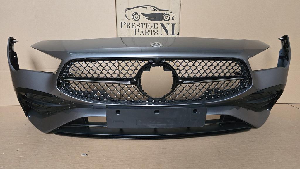 Voorbumper Mercedes Cla Klasse W118 Facelift AMG A1188856303, Gebruikt, -, Voor, Ophalen of Verzenden