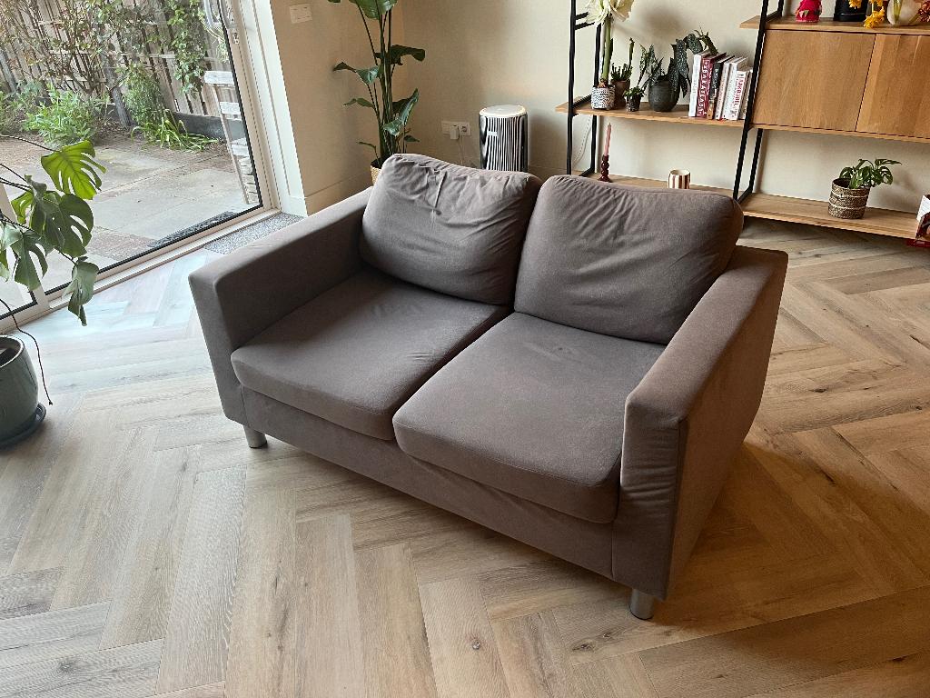 Grijs bankje, Huis en Inrichting, Banken | Bankstellen, Ophalen, Gebruikt, Tweepersoons, 75 tot 100 cm