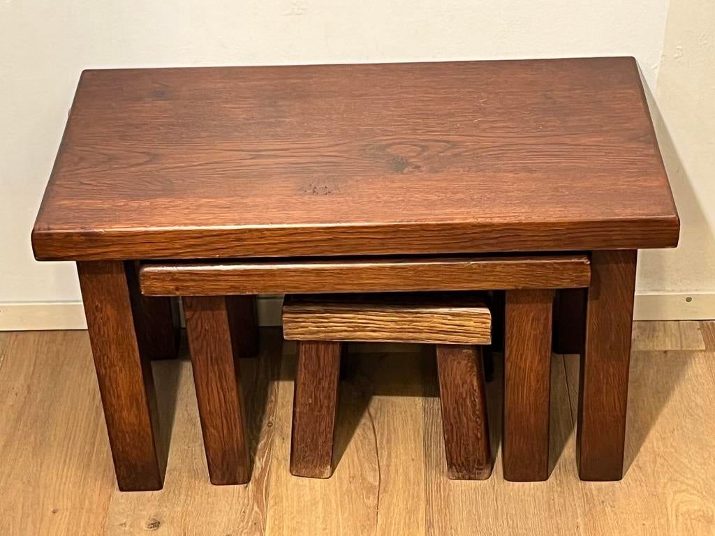 set van drie houten brutalistische bijzettafels, Huis en Inrichting, Tafels | Bijzettafels, Ophalen of Verzenden, Zo goed als nieuw