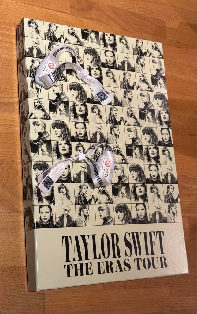 VIP pakket Taylor Swift The Eras Tour, Verzamelen, Muziek, Artiesten en Beroemdheden, Ophalen of Verzenden, Boek, Tijdschrift of Artikel