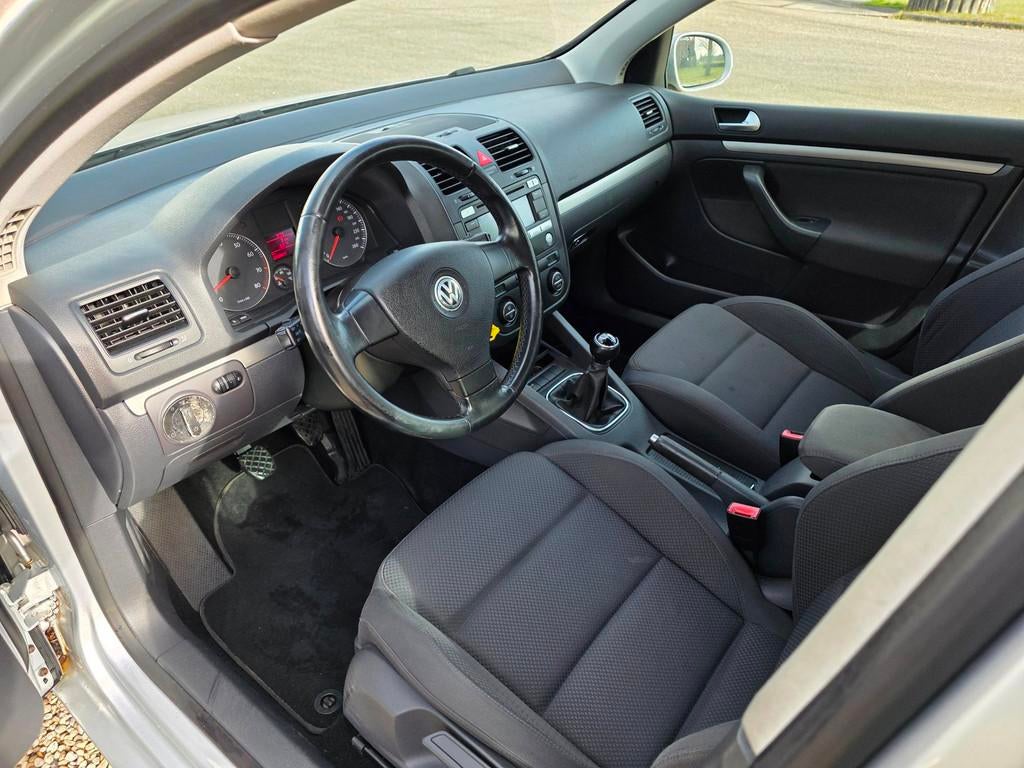 Volkswagen Golf 1.6 FSI Sportline 5-deurs AIRCO/cruise, Auto's, Voorwielaandrijving, 1195 kg, Gebruikt, 4 cilinders