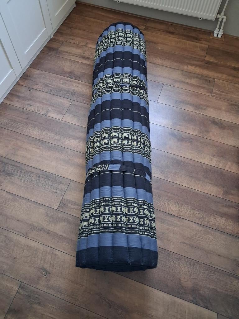 Thaise oprolbare matras/vloerkussen - zo goed als nieuw, Ophalen, Zo goed als nieuw, Blauw, Rechthoekig