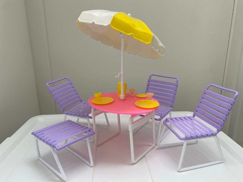 Vintage Barbie Tuinset met Parasol en Servies, Ophalen of Verzenden, Gebruikt, Meisje