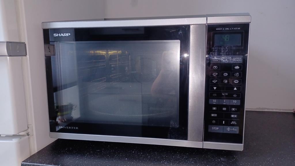  vrijstaande combi-magnetron Sharp R971INW rvs, Ophalen, Minder dan 45 cm, Gebruikt, Oven met grill