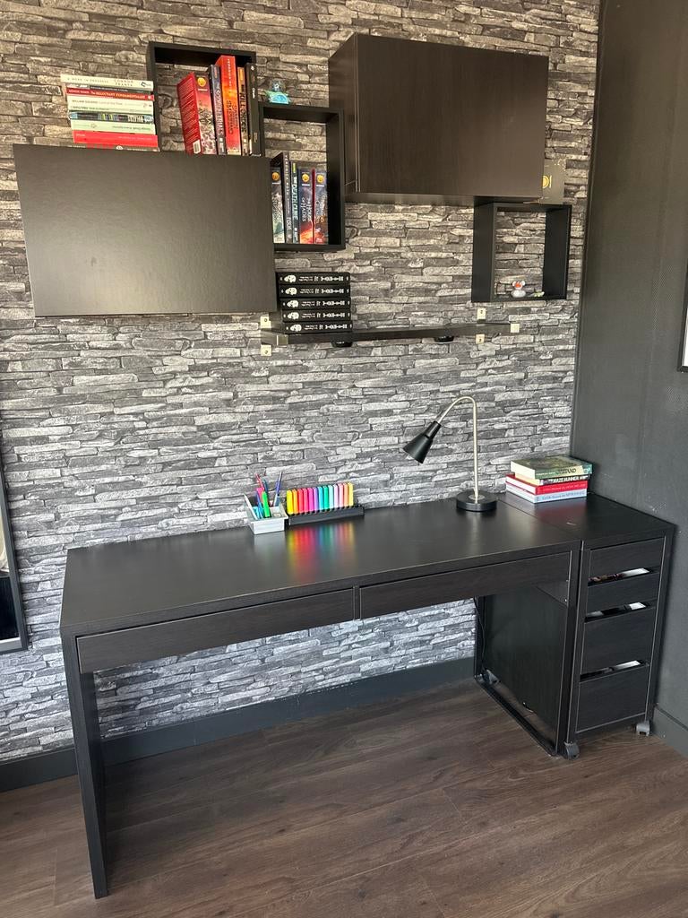 Zwart bureau met ladeblok - Ideaal voor thuiskantoor, Huis en Inrichting, Ophalen, Met wielen, Gebruikt, Bureau