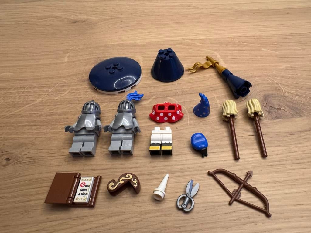LEGO set 71040 Disney Castle (losse onderdelen), Lego, Inclusief minifiguren, Ophalen of Verzenden, Zo goed als nieuw