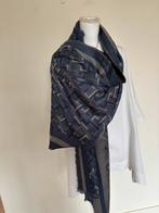 Large shawl Tommy Hilfiger, Ophalen of Verzenden, Zo goed als nieuw, Maat 42/44 (L), Sjaal