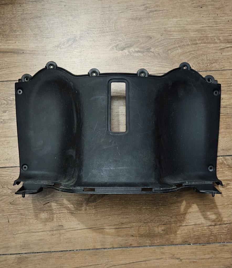 Kap Kymco people s Beenschild / treeplank €10, Fietsen en Brommers, Brommeronderdelen | Scooters, Ophalen of Verzenden, Gebruikt