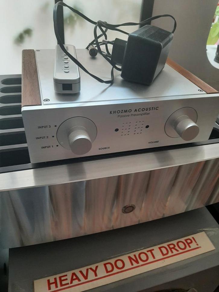 Khozmo passive 64 steps shunt preamp (AVC +350€), Audio, Tv en Foto, Versterkers en Receivers, Zo goed als nieuw, Stereo, 120 watt of meer