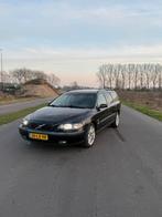 Volvo V70 2.4 140PK AUT 2003 Zwart, Auto's, 1556 kg, 1800 kg, Zwart, 2435 cc