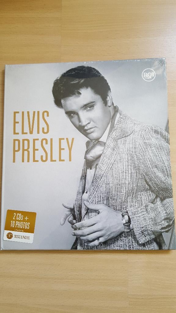 Elvis Presley Music & Photos 2 CD box + 10 foto's New Sealed, Ophalen of Verzenden, 2010 - 2019, Nieuw in verpakking, Boxset