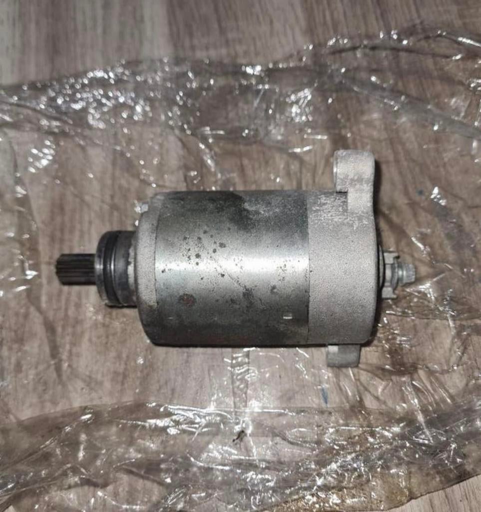 Startmotor vespa / piaggio 250 / 300cc., Motoren, Ophalen of Verzenden