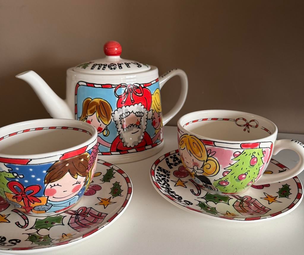 Blond Servies Kerst theepot en mokken met schotel, Huis en Inrichting, Keuken | Servies, Ophalen, Blond Amsterdam, Zo goed als nieuw