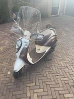 Sym Mio 50 - Blauw kenteken -windscherm.& nieuwe accu accu, Fietsen en Brommers, Scooters | SYM, Ophalen