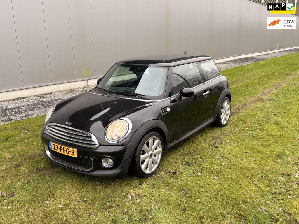 Mini Mini 1.6 Cooper Business Line |Airco|Apk|Elek Pakket|, Auto's, Mini, Voorwielaandrijving, Euro 5, 40 €/maand, 4 cilinders