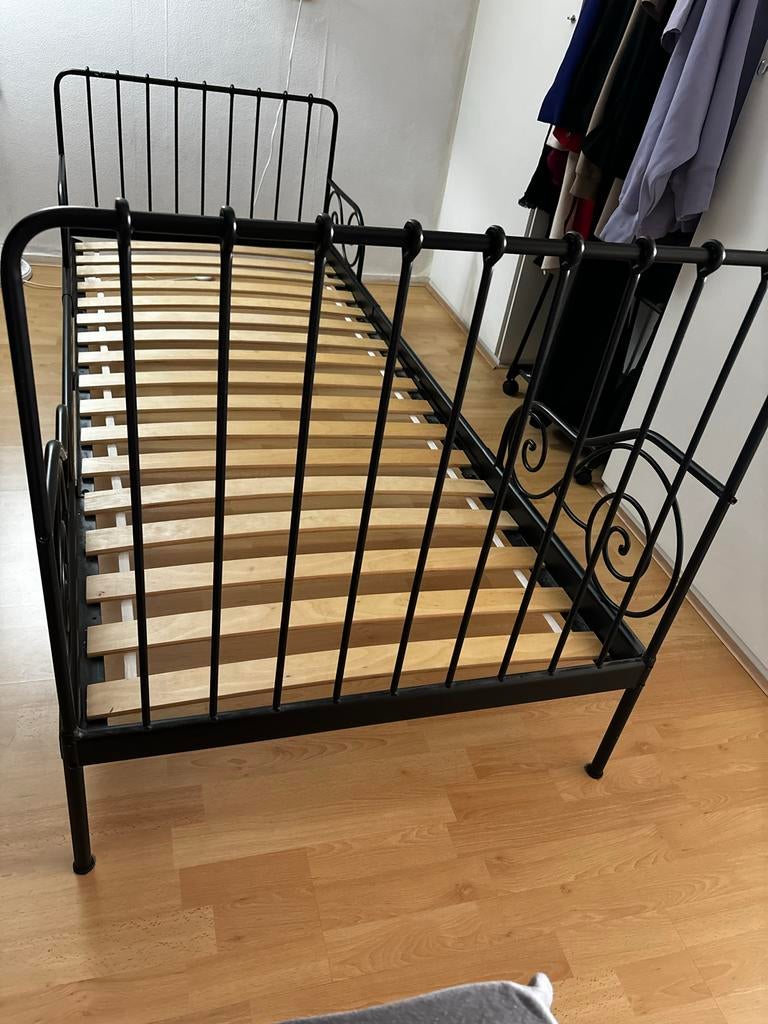 Ikea zwart stalen eenpersoonsbed, z.g.a.n., Ophalen, 90 cm, Eenpersoons, Zwart