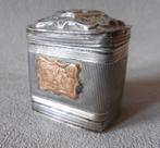 Nederlands  zilveren lodereindoosje uit Friesland, Ophalen of Verzenden, Zilver