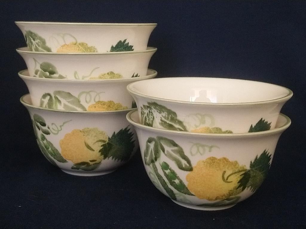 Poole Pottery Pea Flower - ronde schaaltjes, Keramiek, Ophalen of Verzenden, Overige stijlen, Schaal of Schalen