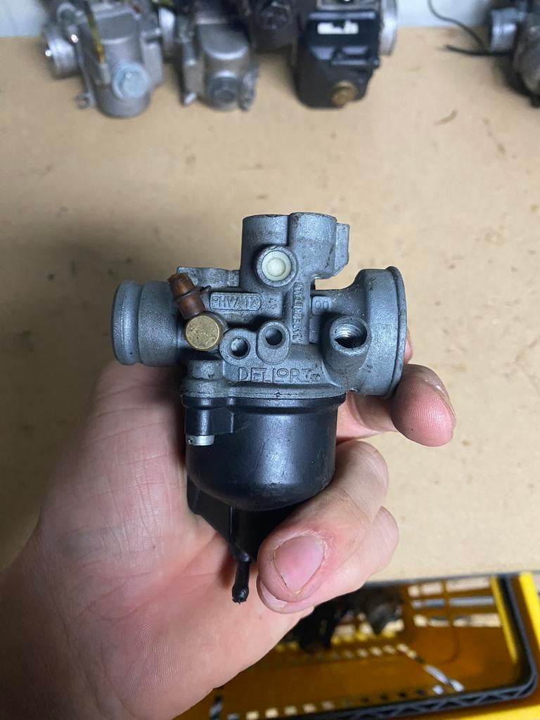 Dellorto 17mm carburateur body, Motoren, Ophalen of Verzenden