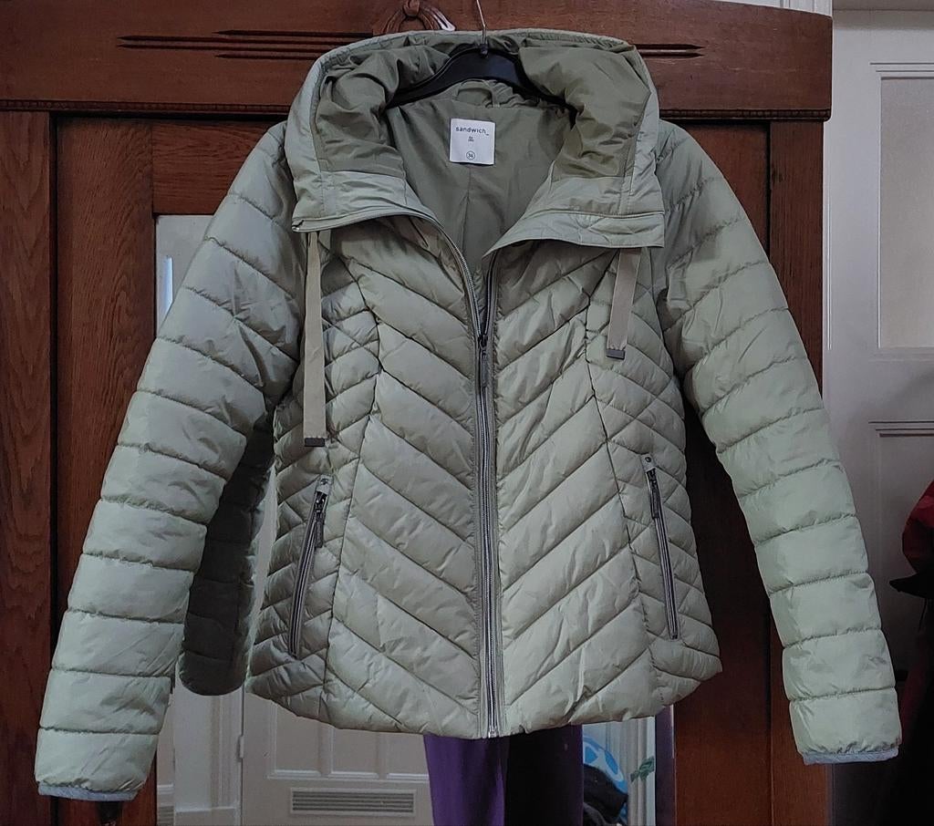 Sandwich gewatteerde jas, zacht groen, maat 36, nieuw, Kleding | Dames, Ophalen, Nieuw, Maat 36 (S), Sandwich