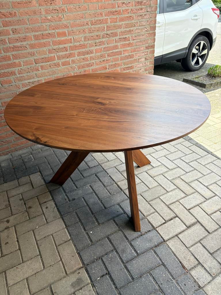 Ronde eettafel Het Gesprek Goossens, Huis en Inrichting, Tafels | Eettafels, Zo goed als nieuw, 100 tot 150 cm, 100 tot 150 cm