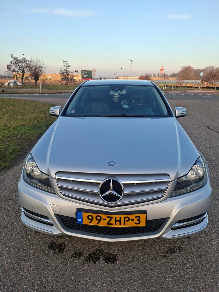 Mooi en goed onderhouden Mercedes C 180 benzine, Auto's, Particulier, Te koop