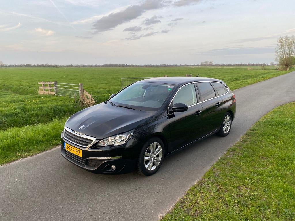Peugeot 308 1.6 E-hdi 88 KW SW 2014 Zwart, Auto's, Peugeot, Voorwielaandrijving, Stof, 680 kg, 4 cilinders