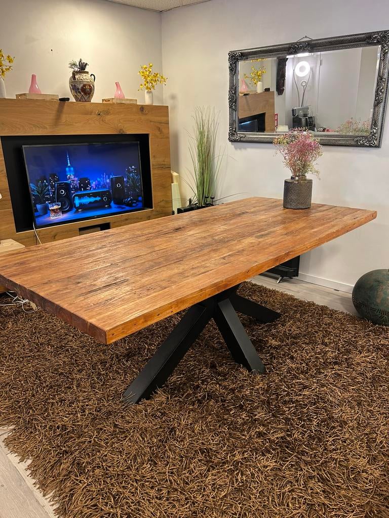 🔴🔴🔴 Prachtige Notenhouten Eettafel in Nieuwstaat €650, Huis en Inrichting, Ophalen, 200 cm of meer, 50 tot 100 cm, Zo goed als nieuw