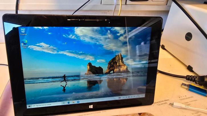 Tablet Windows 10 inch, Computers en Software, Windows Tablets, Gebruikt, Wi-Fi, 10 inch, 32 GB, Uitbreidbaar geheugen, Usb-aansluiting