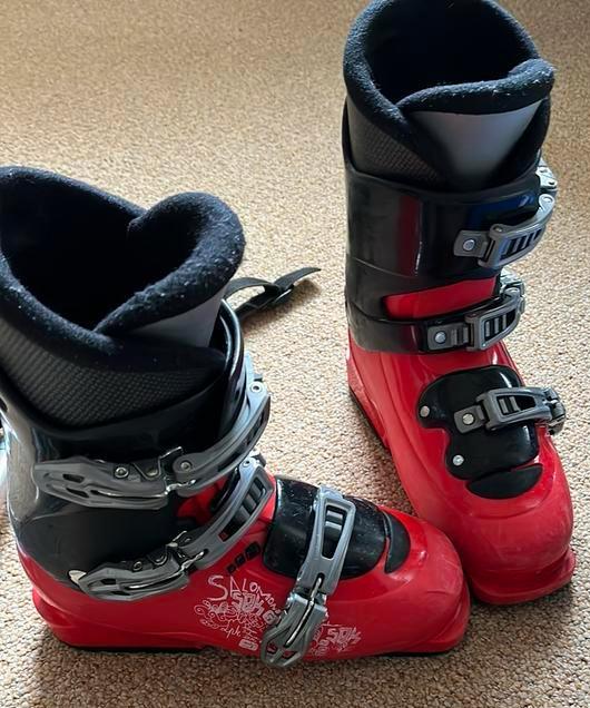 Skischoenen skisvhoen kind 23/23.5, Sport en Fitness, Skiën en Langlaufen, 160 tot 180 cm, Schoenen, Zo goed als nieuw, Salomon